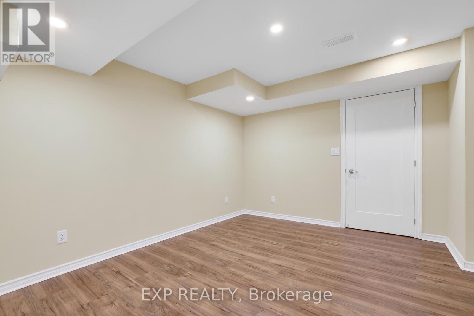 210 RIVERTREE STREET Image 38