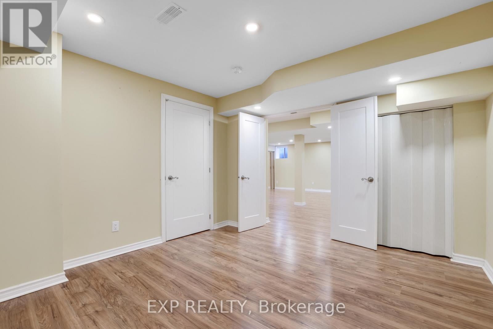 210 RIVERTREE STREET Image 40