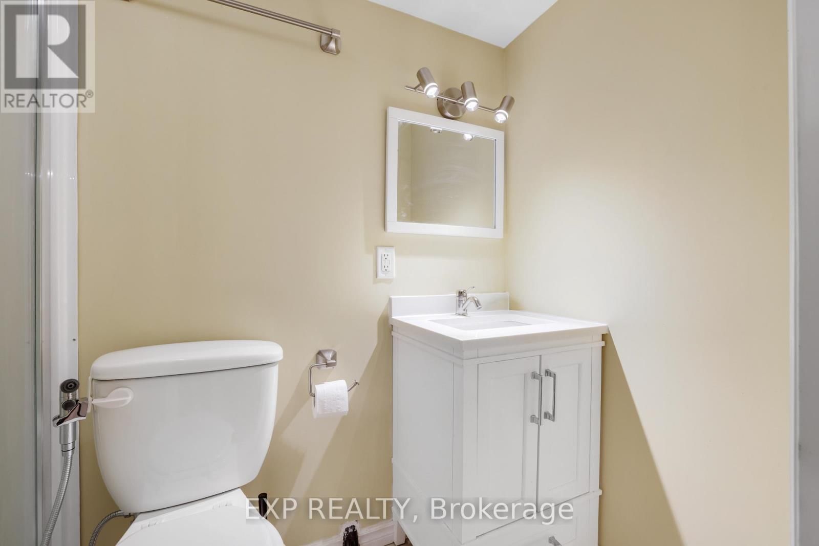 210 RIVERTREE STREET Image 41