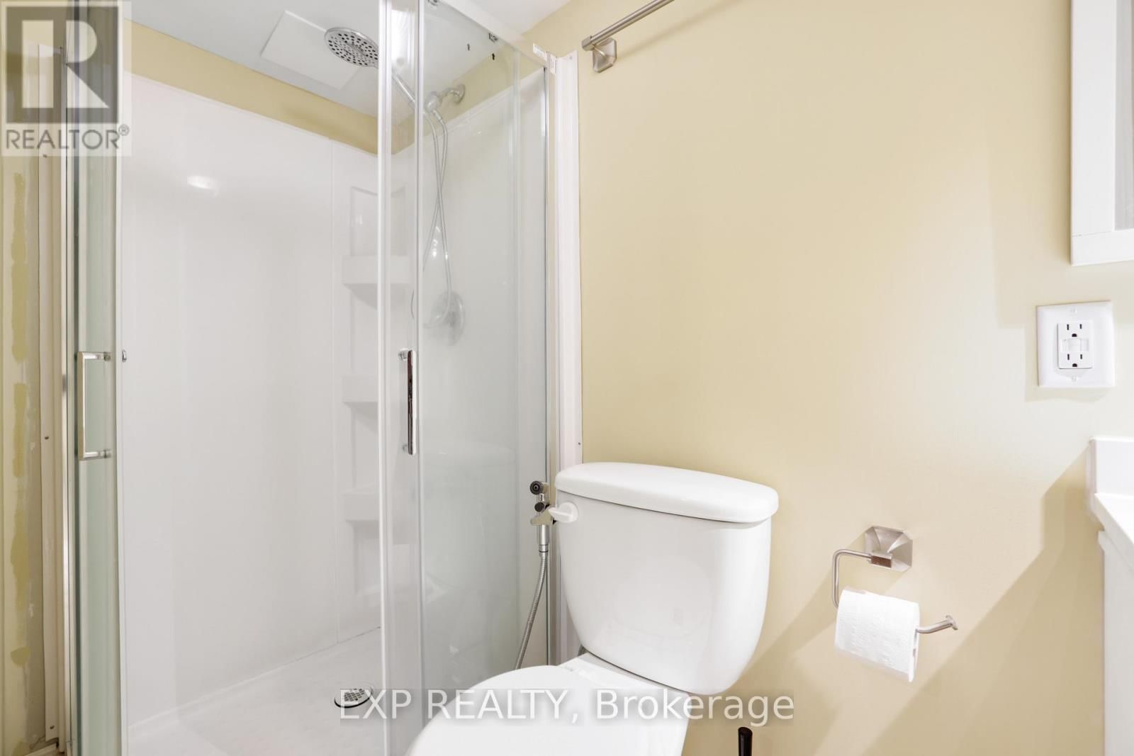 210 RIVERTREE STREET Image 42