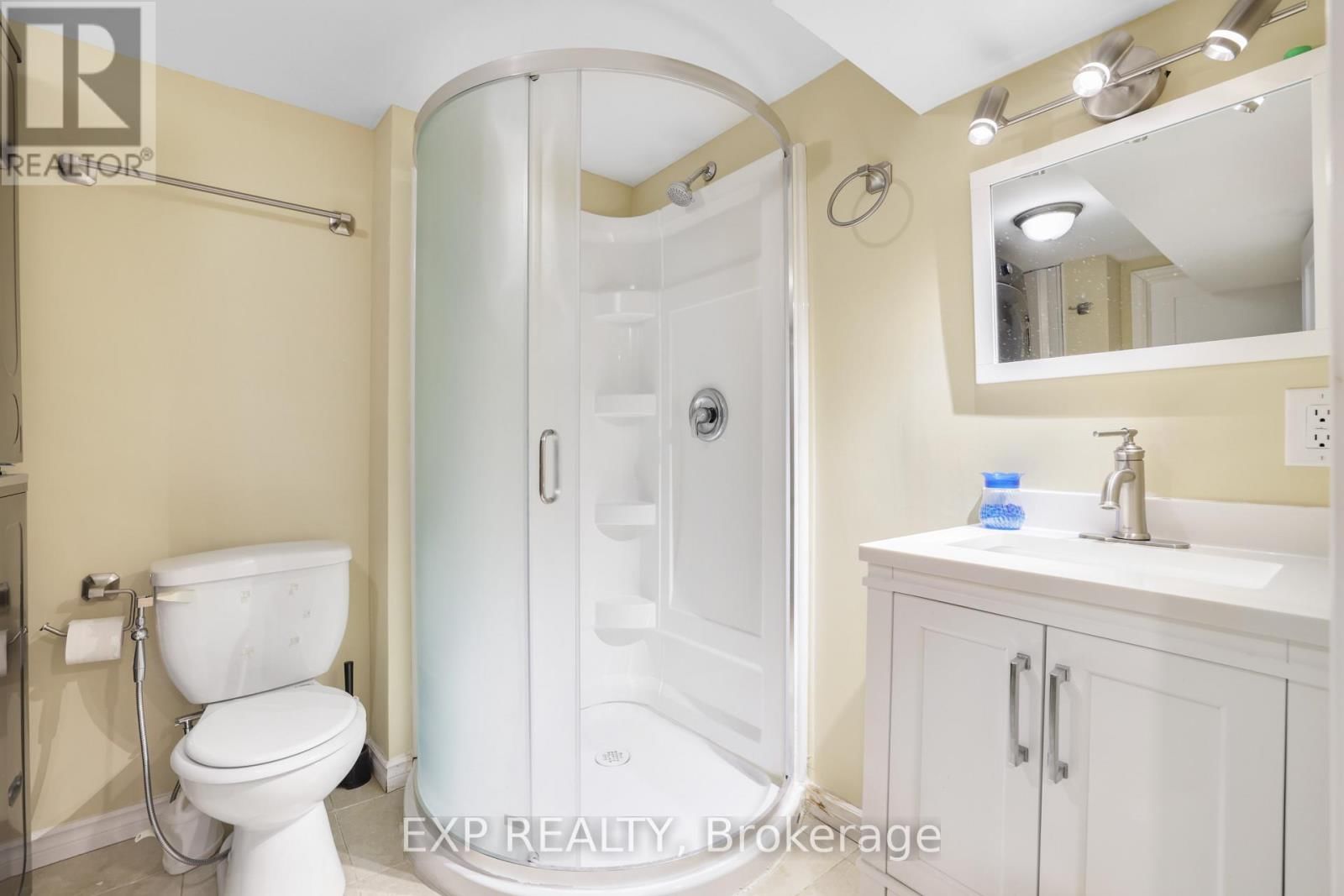 210 RIVERTREE STREET Image 43