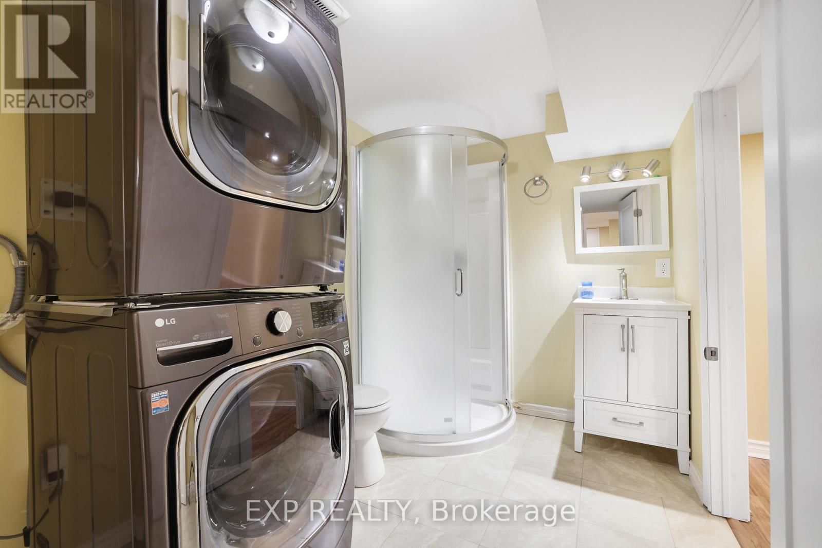 210 RIVERTREE STREET Image 45