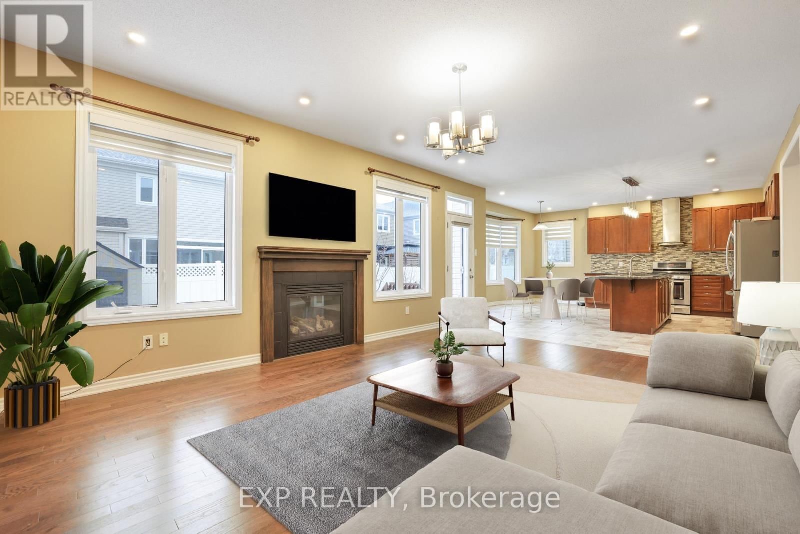 210 RIVERTREE STREET Image 7