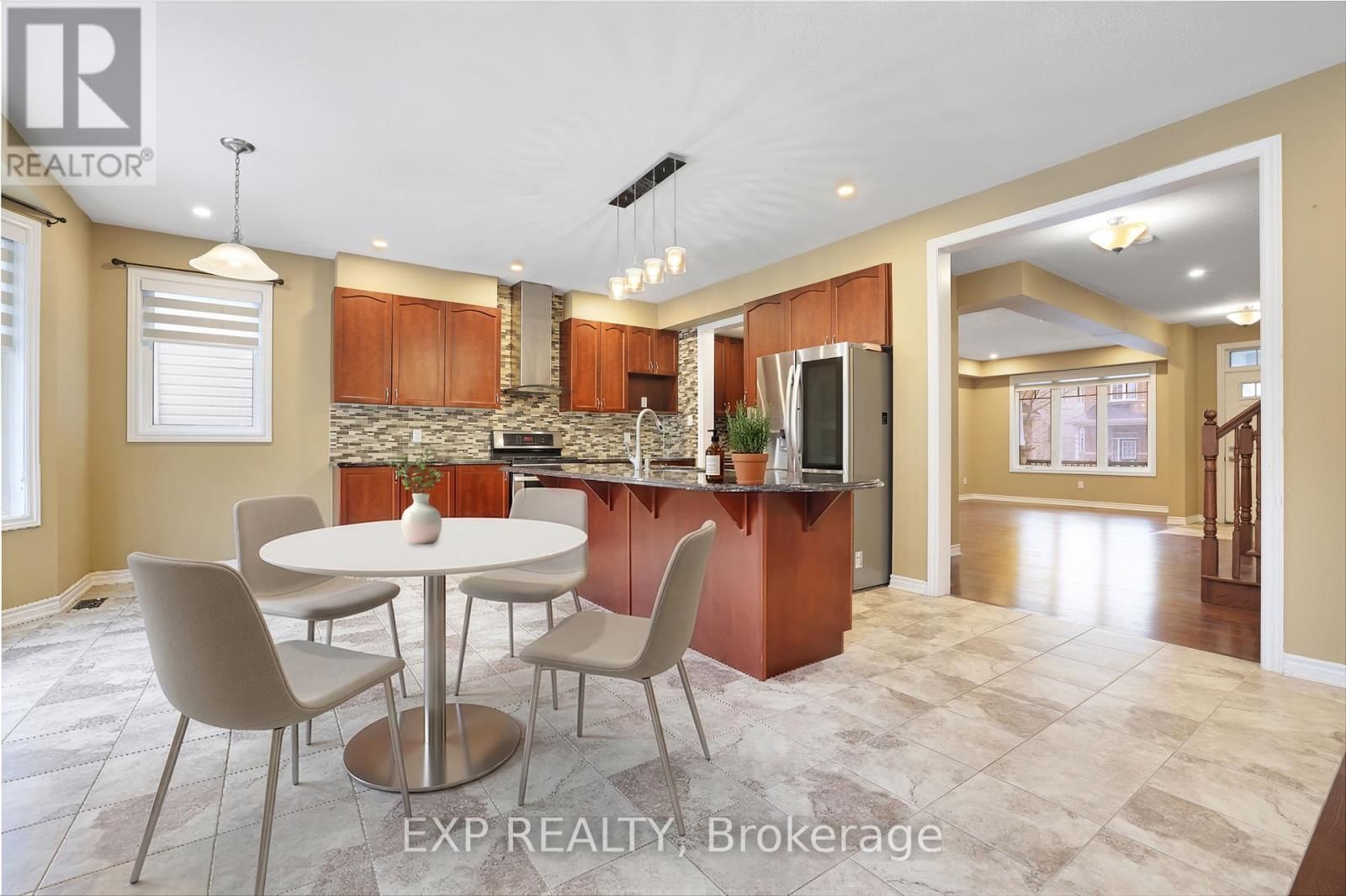 210 RIVERTREE STREET Image 8