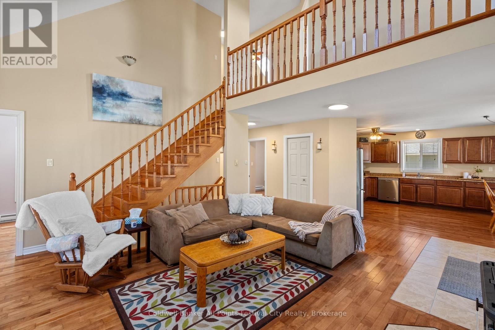 207 BIRCH CRESCENT Image 11