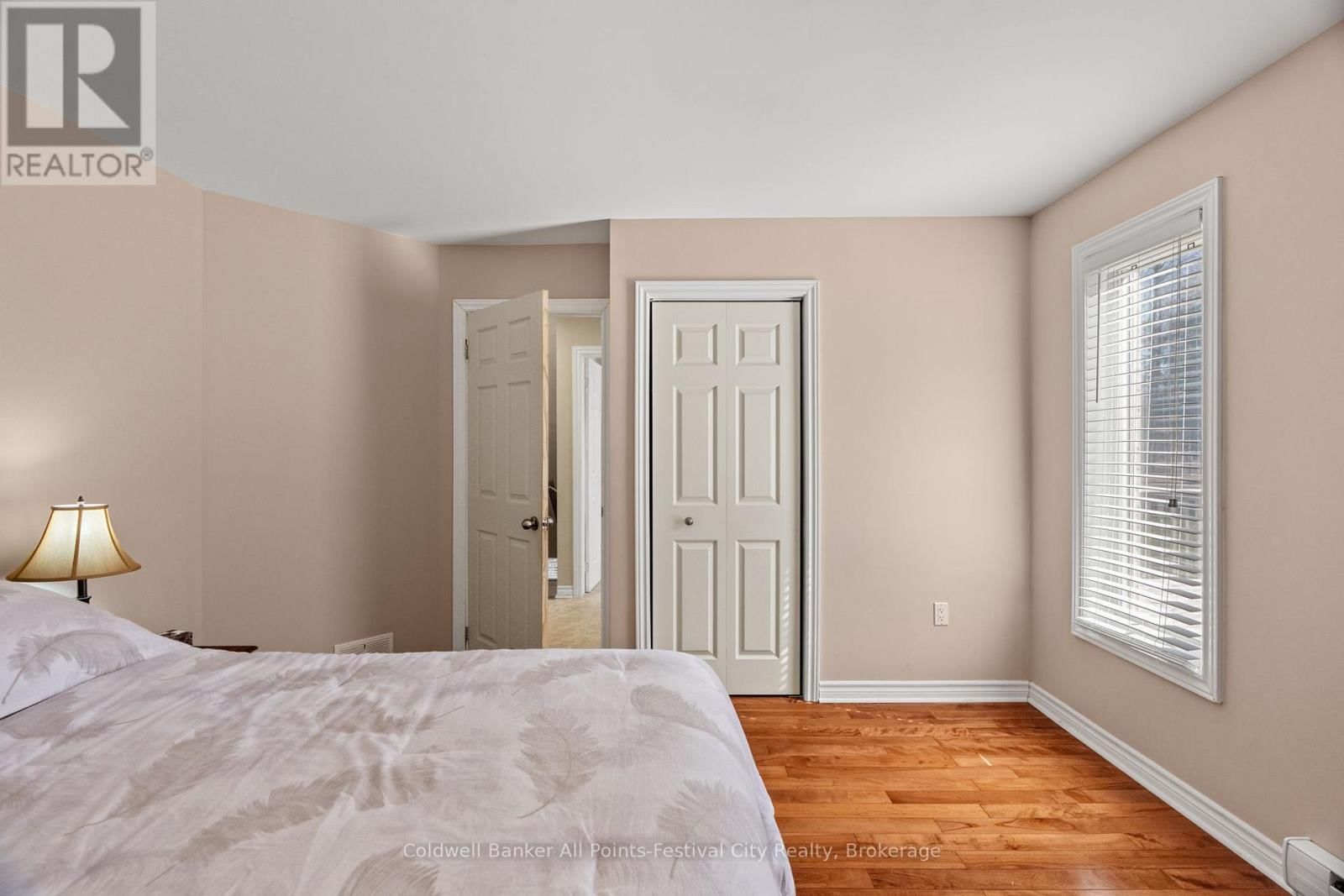 207 BIRCH CRESCENT Image 18