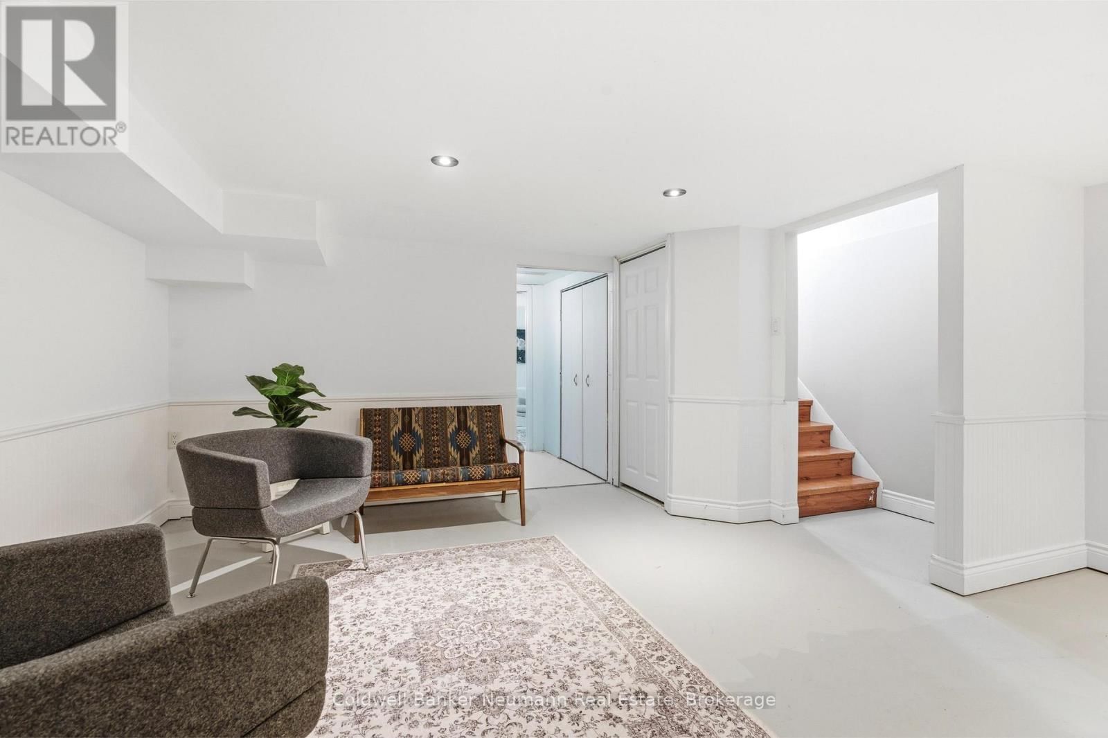 28 CHARTWELL CRESCENT Image 11