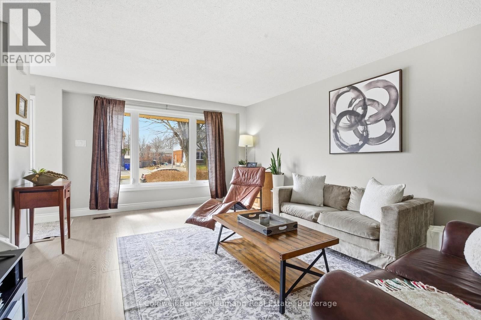 28 CHARTWELL CRESCENT Image 6