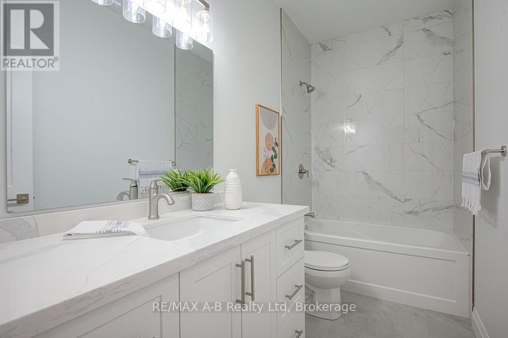 312 FORMAN AVENUE Image 4