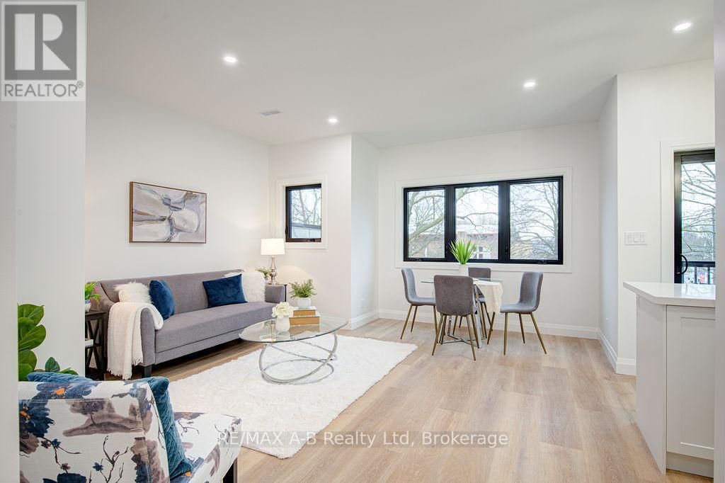 312 FORMAN AVENUE Image 8