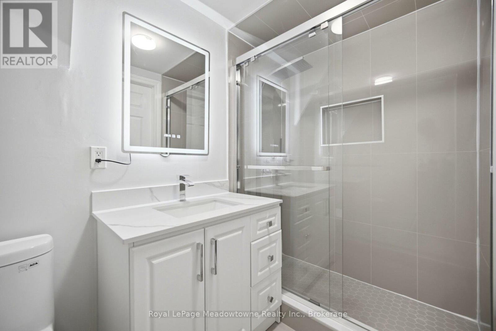 680 RAGLAN STREET Image 31