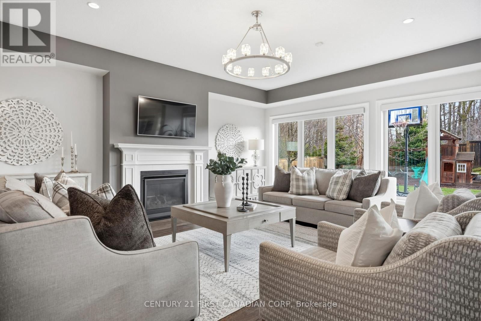 1066 RIVERBEND ROAD Image 12