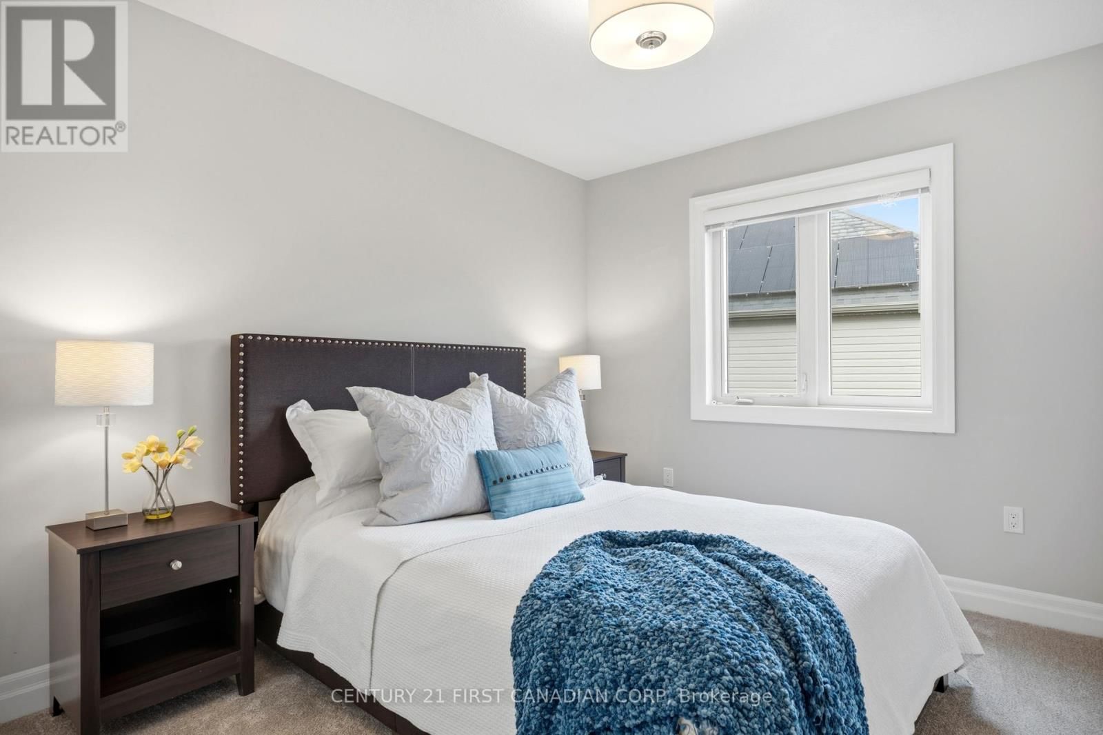 1066 RIVERBEND ROAD Image 25