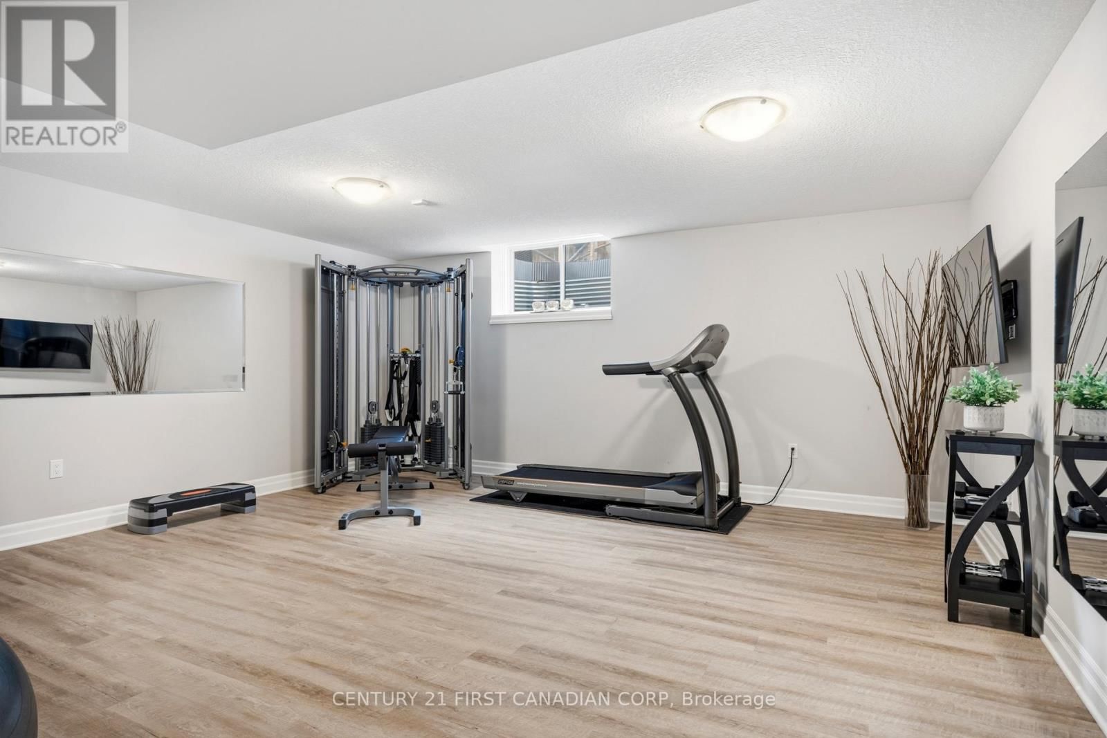 1066 RIVERBEND ROAD Image 29