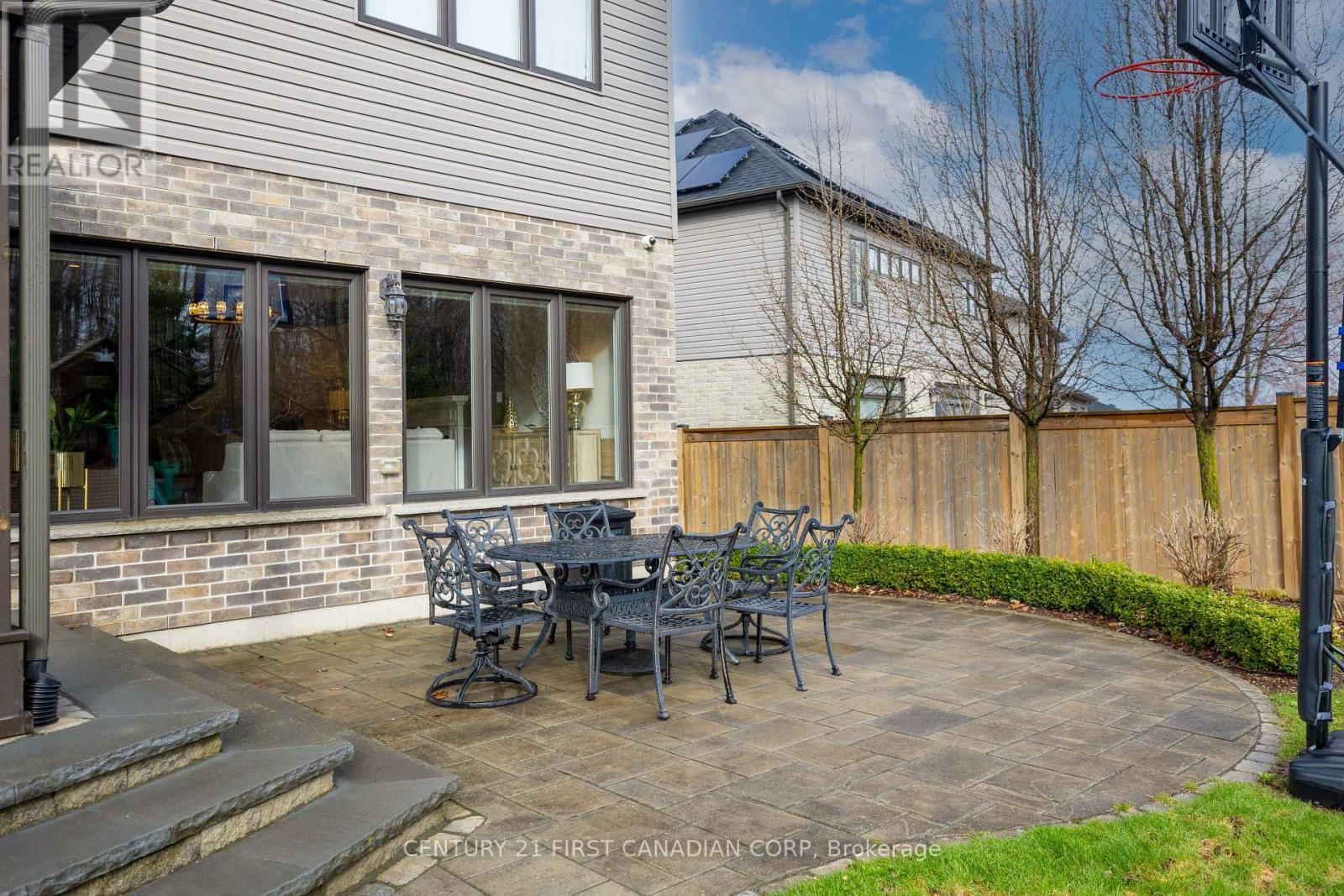 1066 RIVERBEND ROAD Image 34