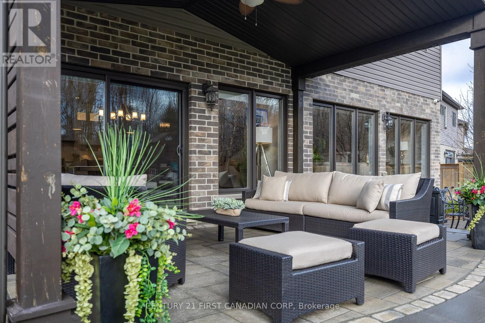 1066 RIVERBEND ROAD Image 36