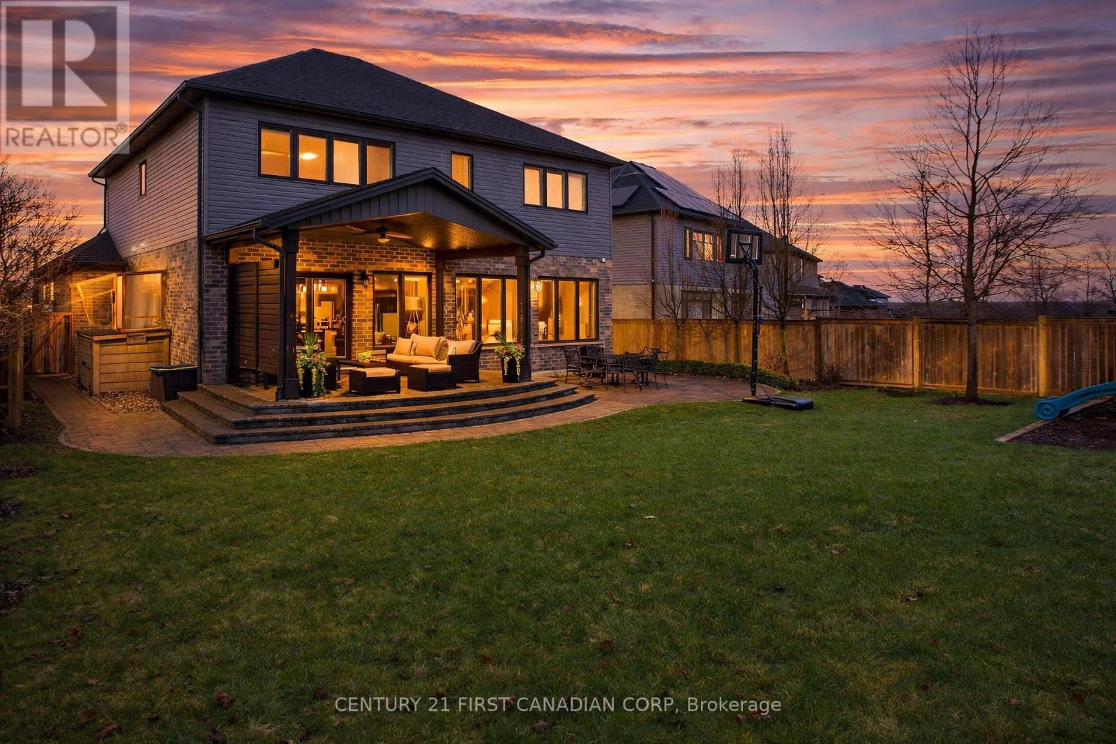 1066 RIVERBEND ROAD Image 37