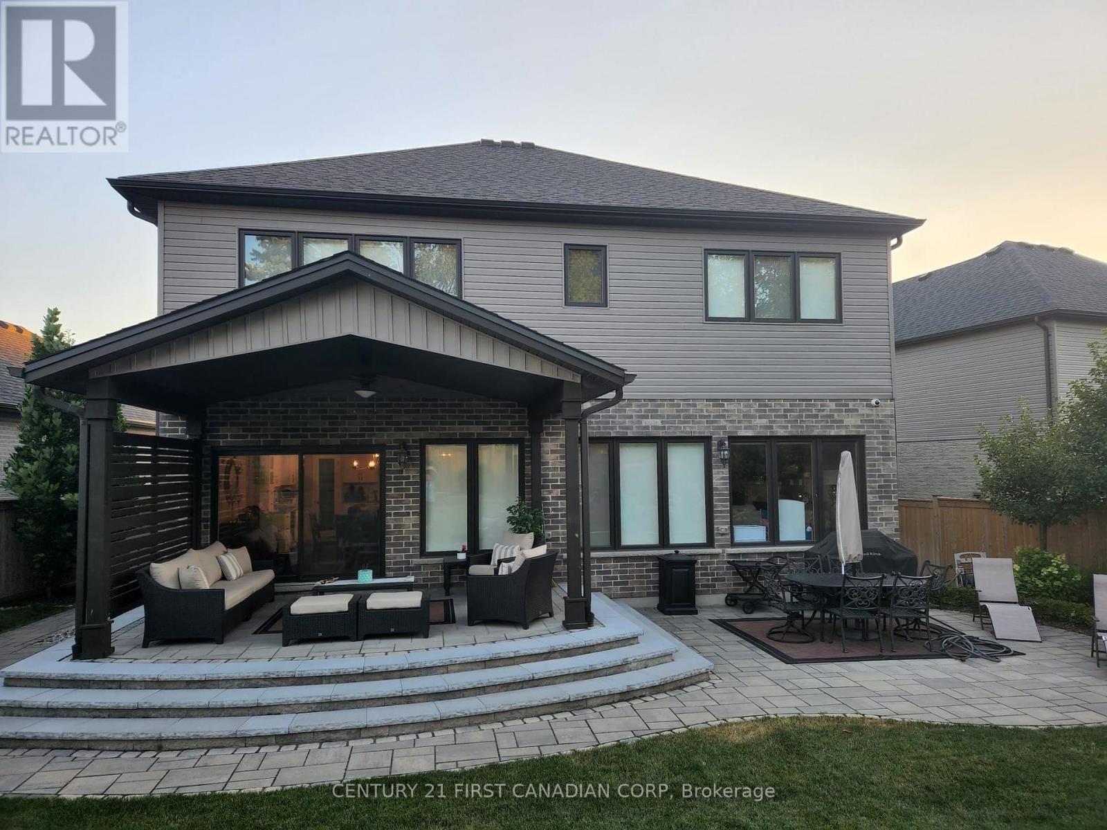 1066 RIVERBEND ROAD Image 39