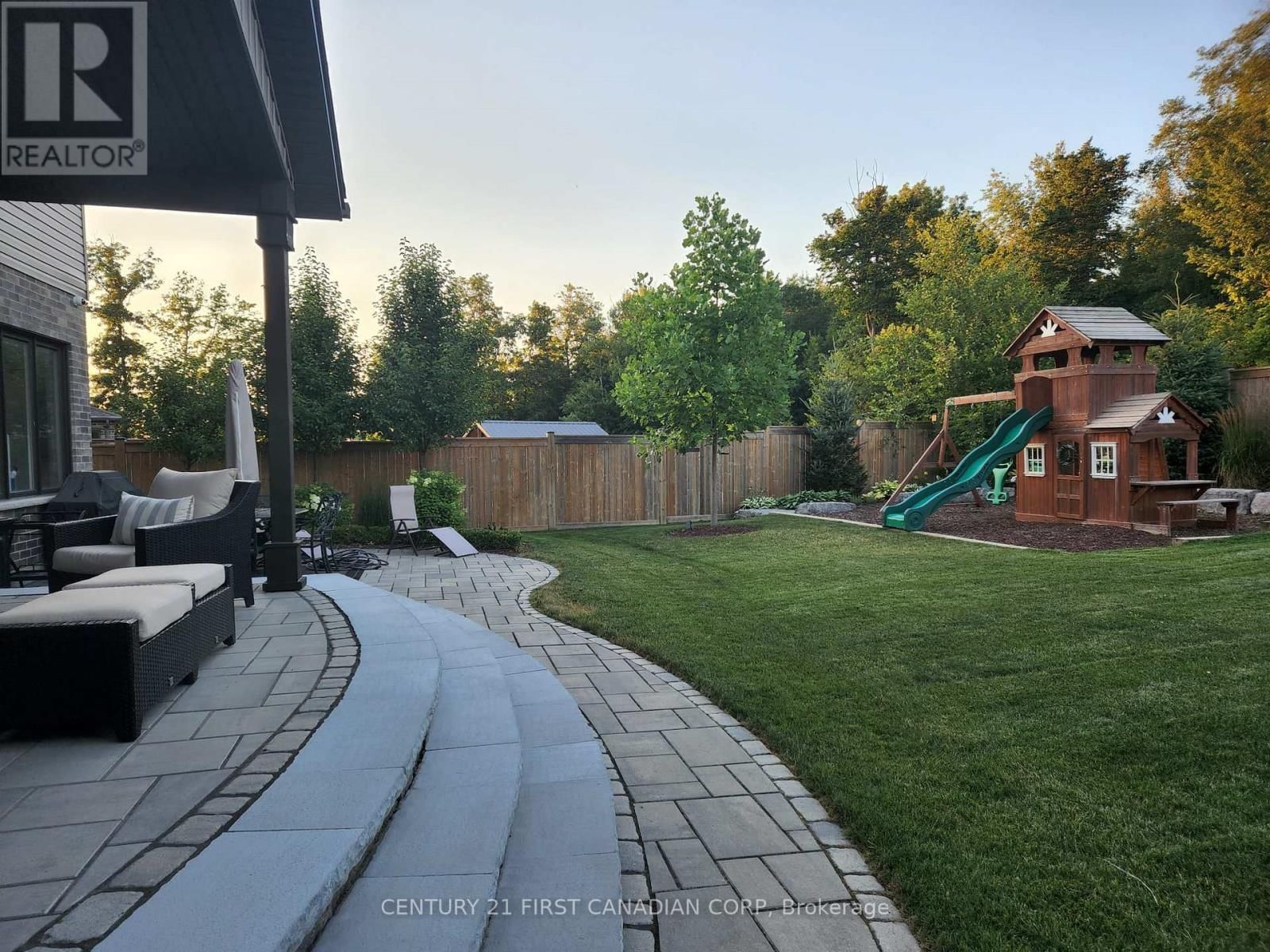 1066 RIVERBEND ROAD Image 40