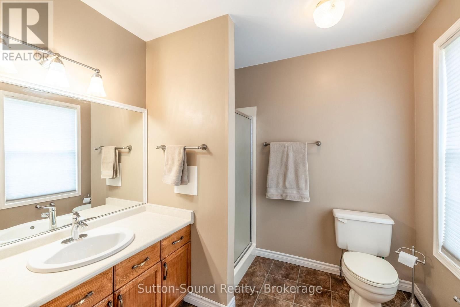 148 FINDEN STREET Image 14