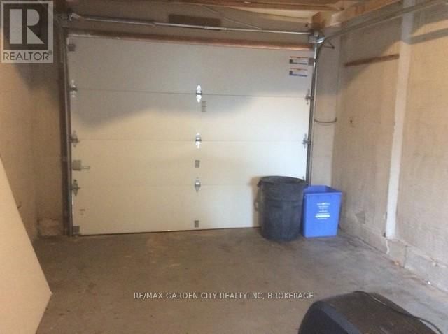 Upper - 43 DUNVEGAN ROAD Image 16