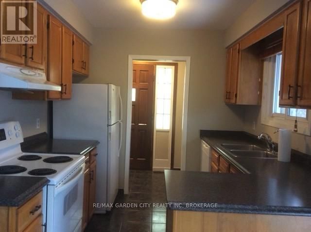 Upper - 43 DUNVEGAN ROAD Image 7