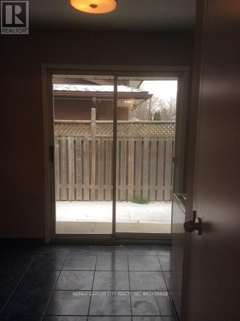 Upper - 43 DUNVEGAN ROAD Image 8