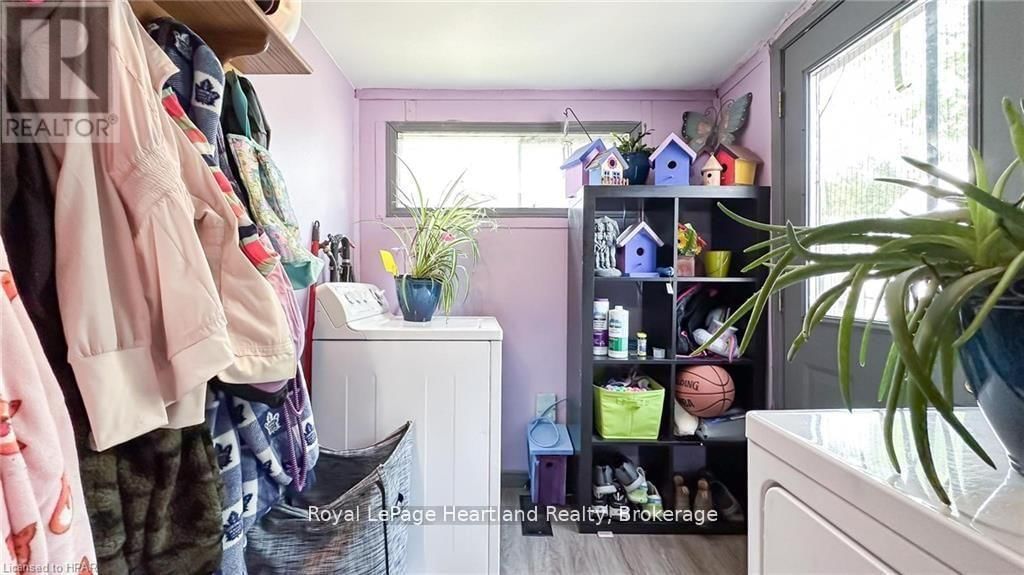 3064 PATRICK STREET Image 10