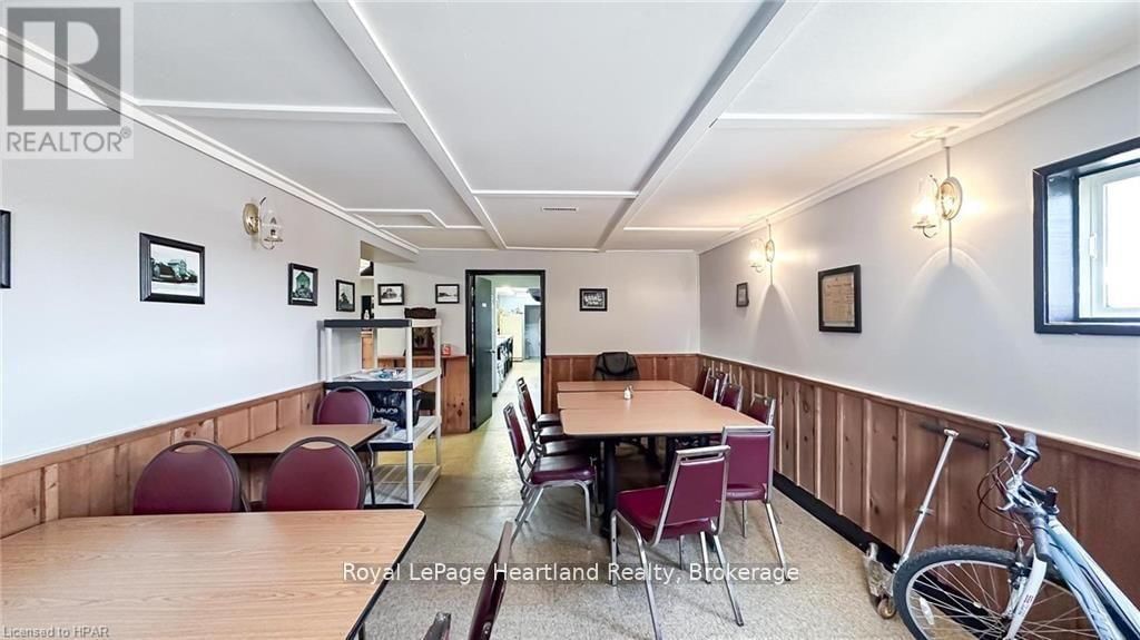 3064 PATRICK STREET Image 13