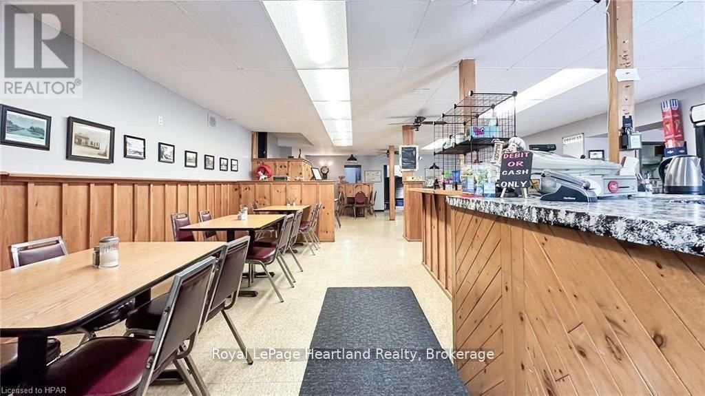 3064 PATRICK STREET Image 14