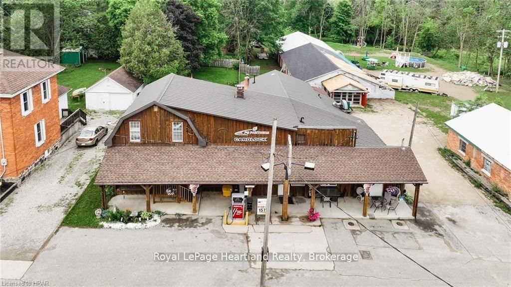 3064 PATRICK STREET Image 2