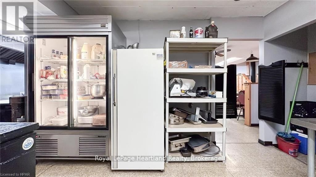 3064 PATRICK STREET Image 6