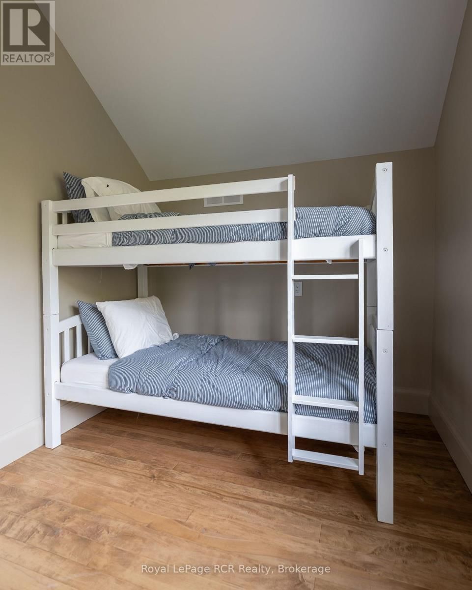 101 EVERGREEN LANE Image 26