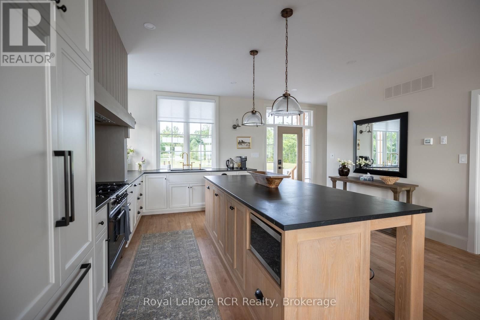 101 EVERGREEN LANE Image 9