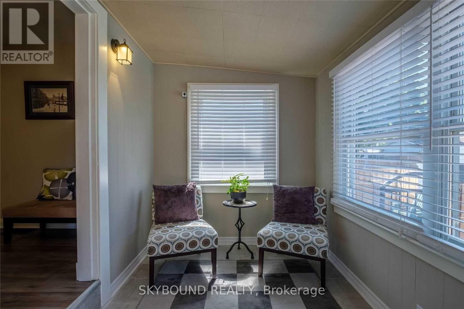 28 EAST 39TH STREET Image 13