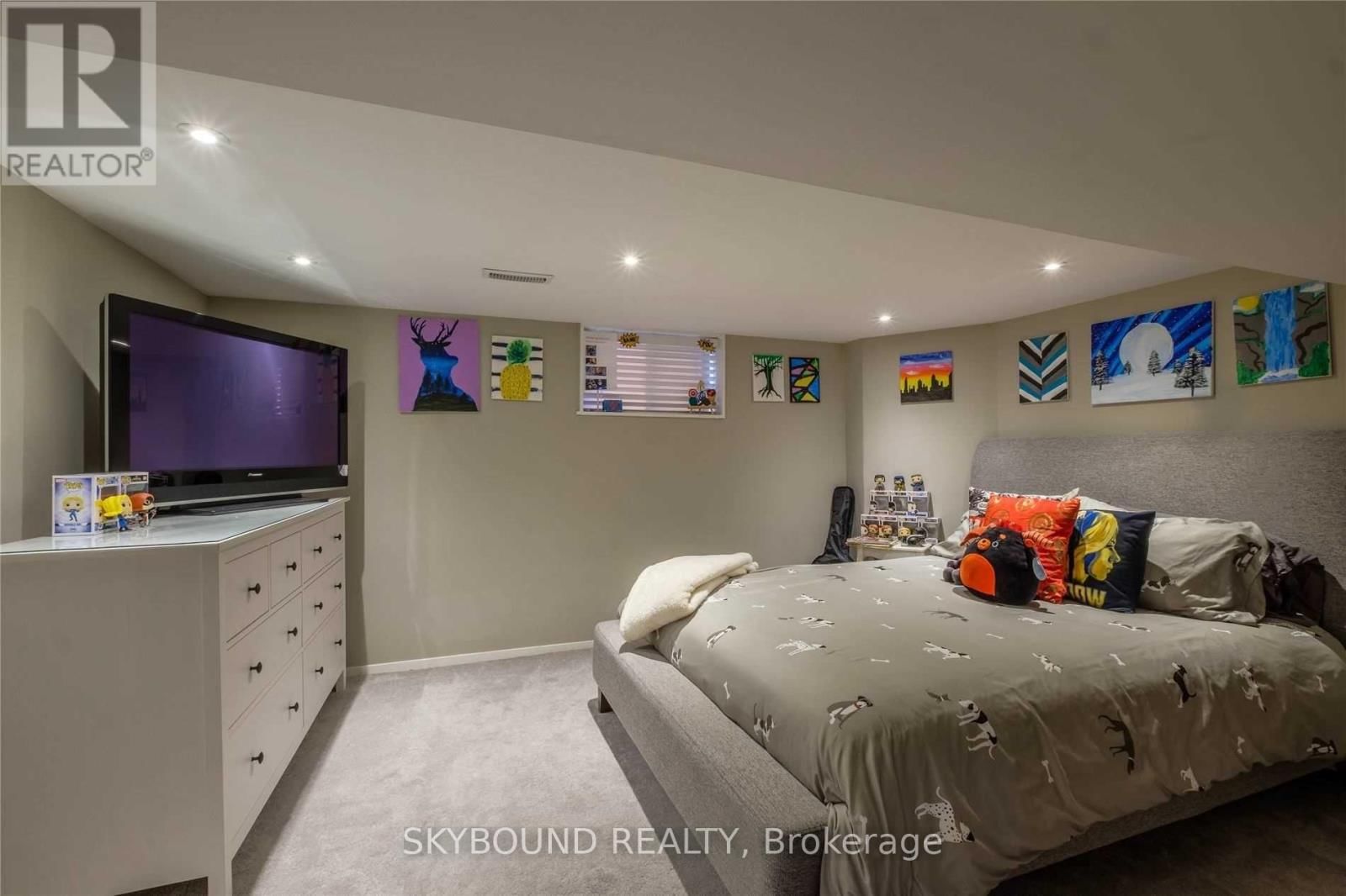 28 EAST 39TH STREET Image 16