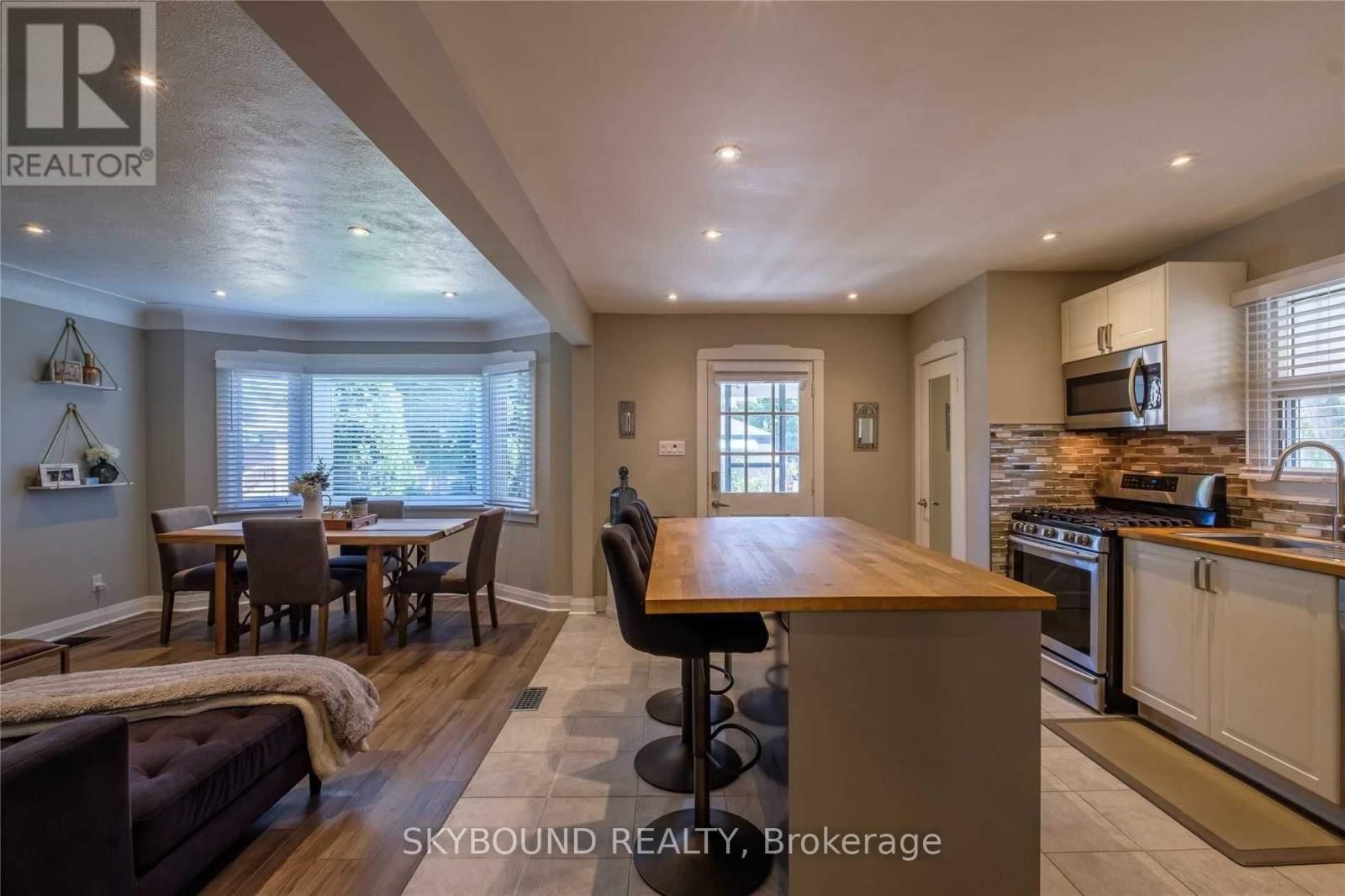 28 EAST 39TH STREET Image 4