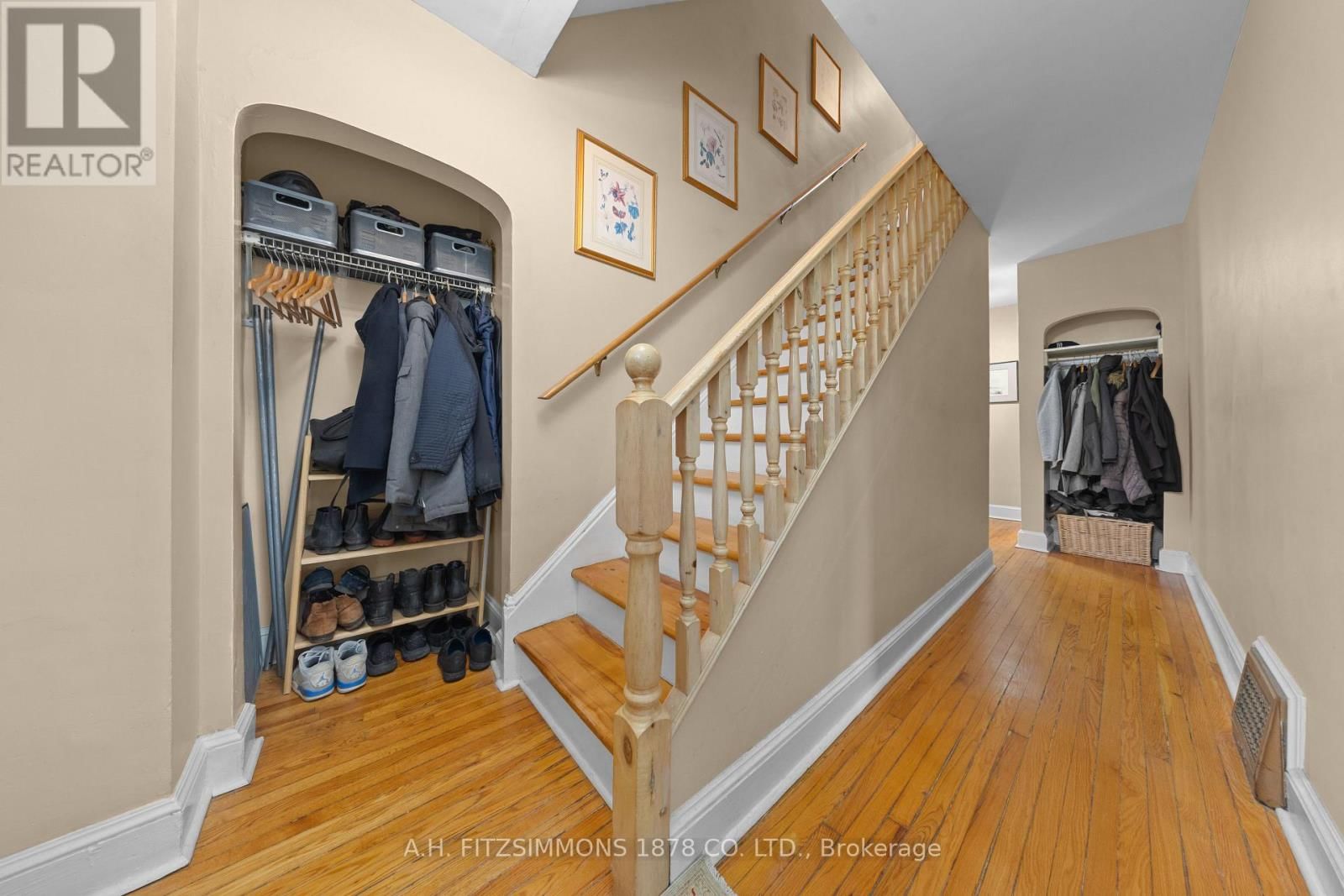 564 TWEEDSMUIR AVENUE Image 19