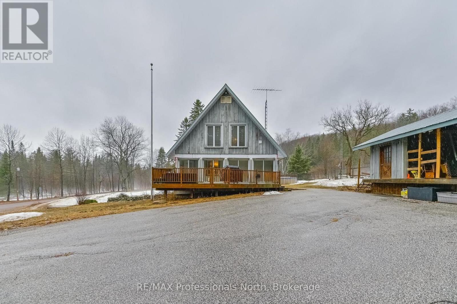 2481 NORTH SHORE ROAD Image 43