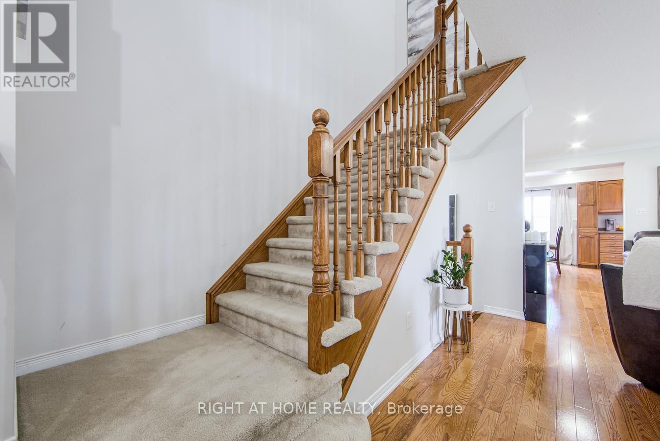 27 - 7 SOUTHSIDE PLACE Image 17