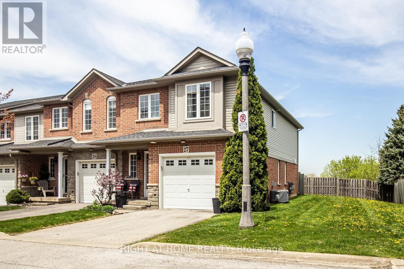 27 - 7 SOUTHSIDE PLACE Image 2