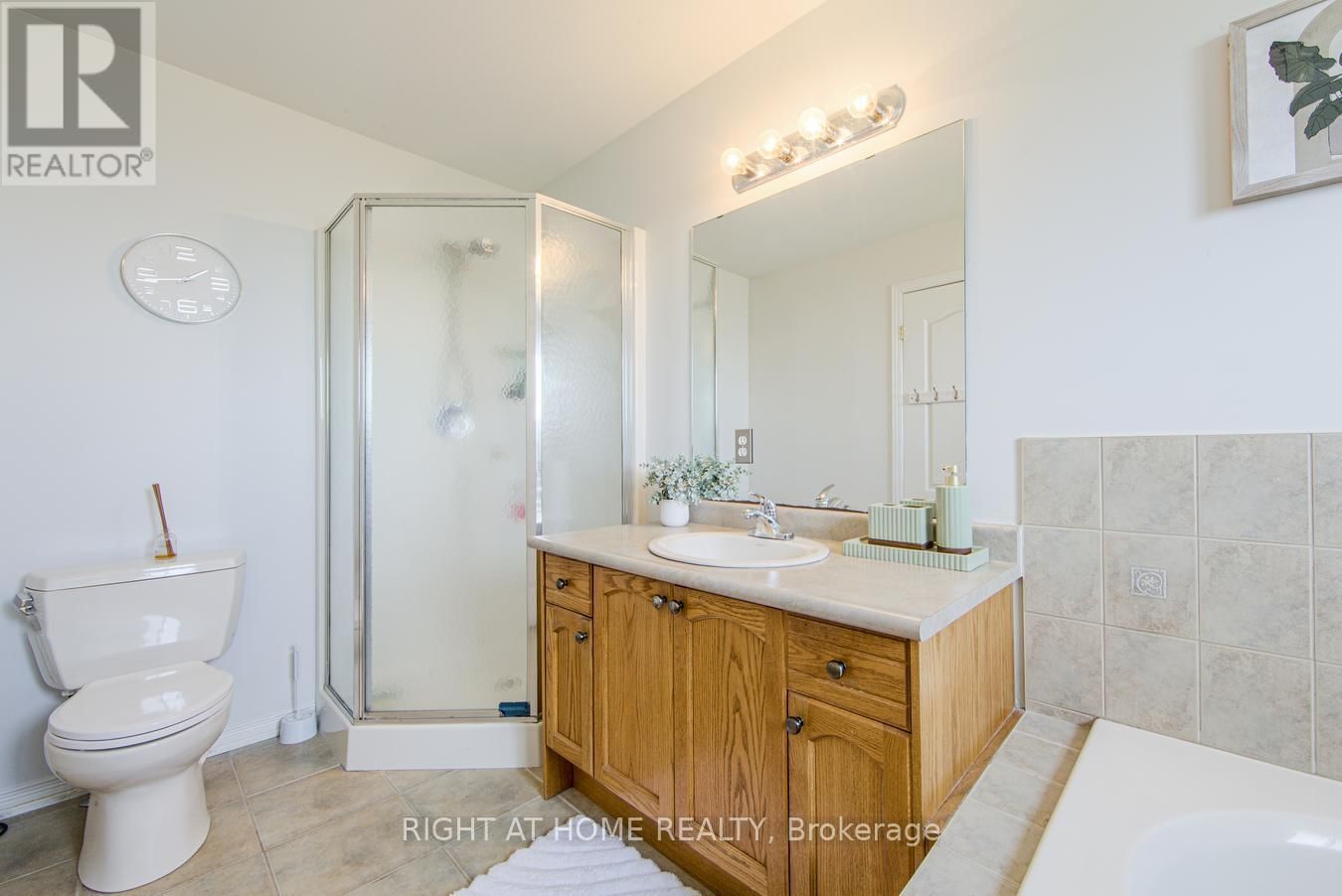 27 - 7 SOUTHSIDE PLACE Image 24