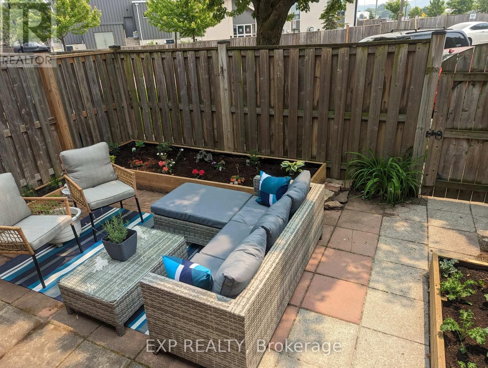 406 - 7 VIKING COURT Image 2