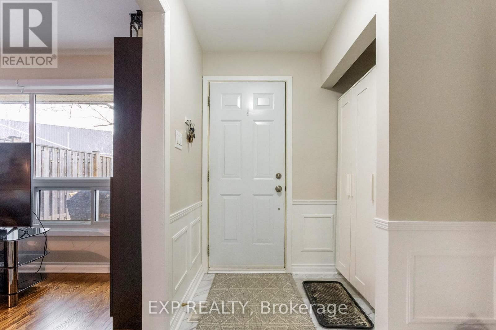 406 - 7 VIKING COURT Image 3