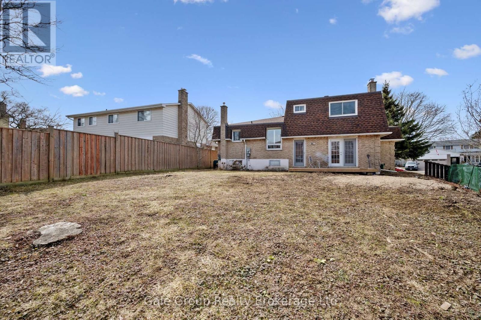 165 BROOKSIDE CRESCENT Image 33