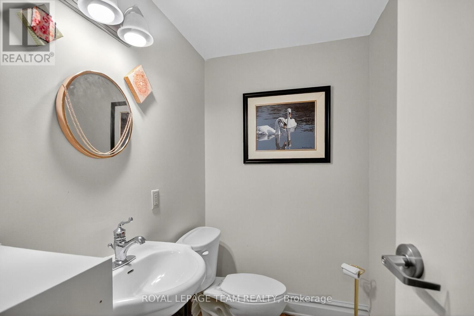 629 ST LAWRENCE STREET Image 12