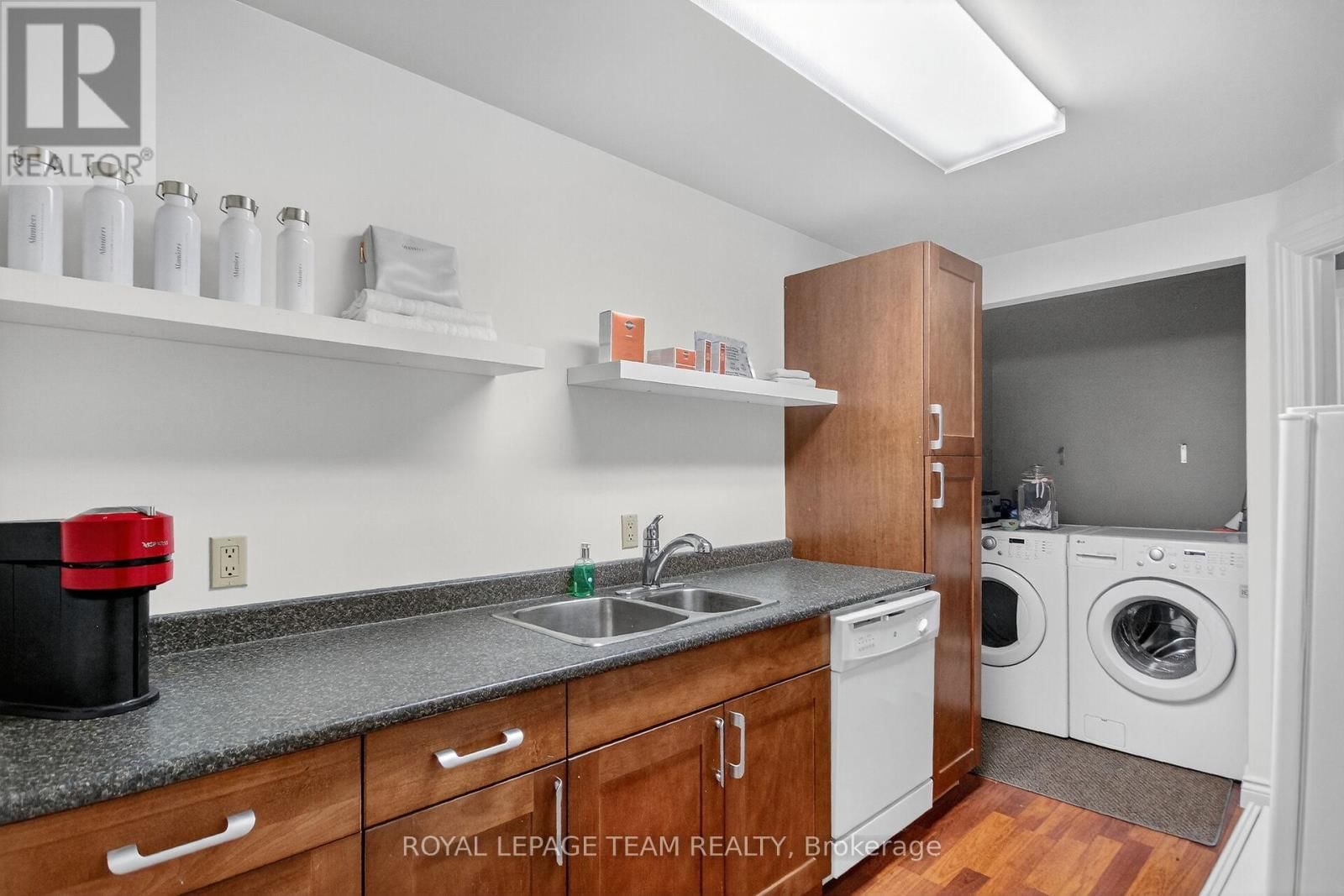 629 ST LAWRENCE STREET Image 18