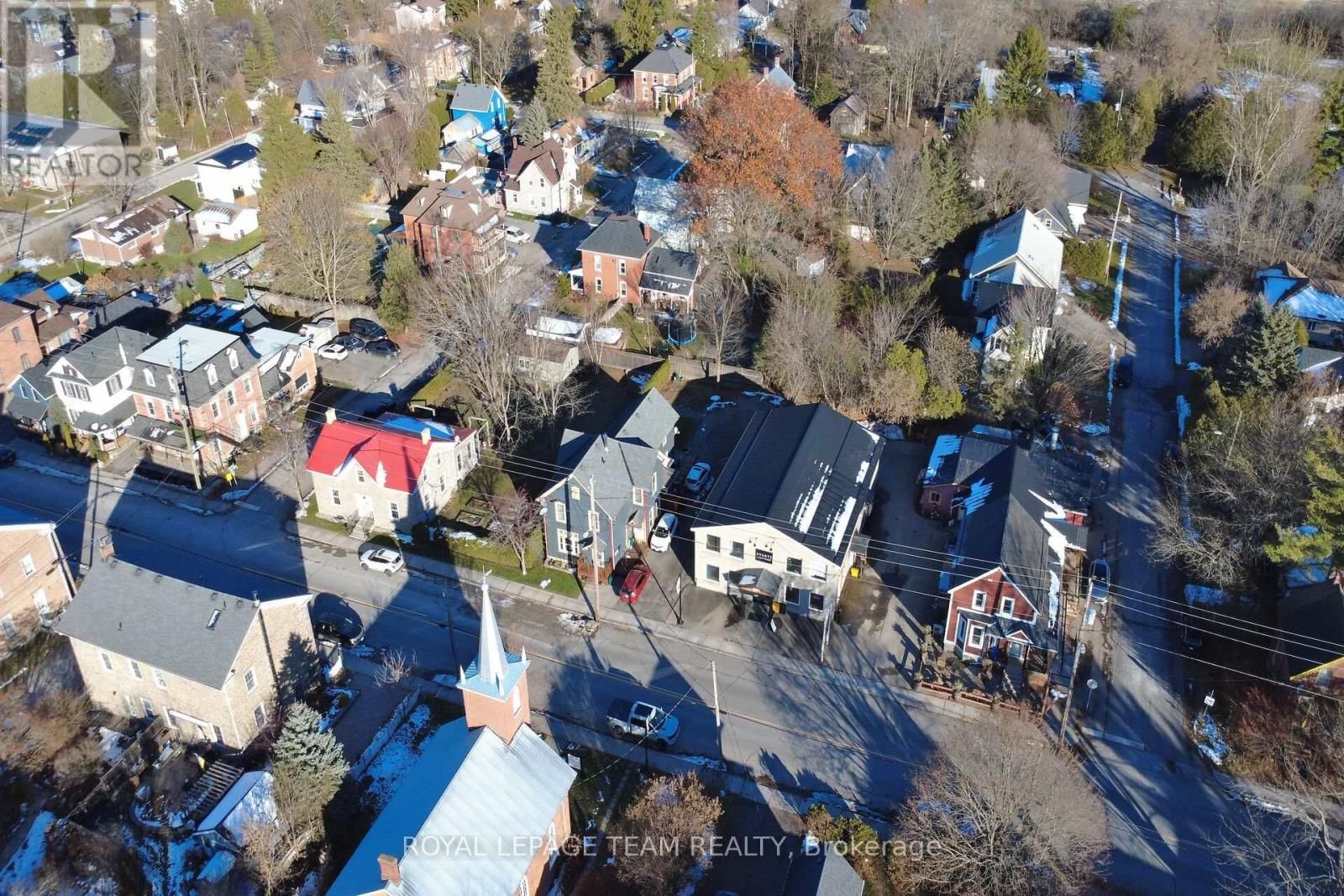 629 ST LAWRENCE STREET Image 33