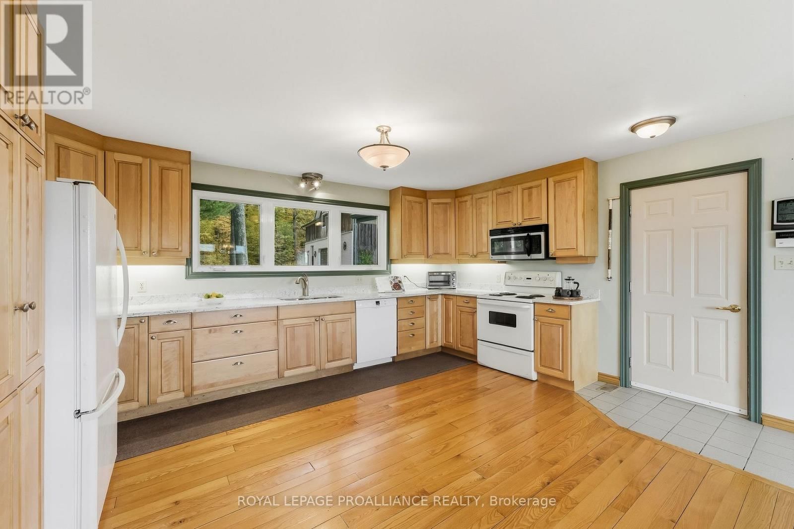 151 CARMAN ROAD Image 15