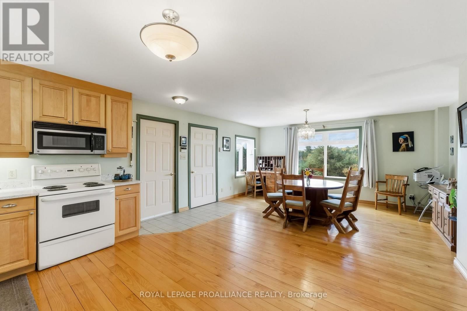 151 CARMAN ROAD Image 17